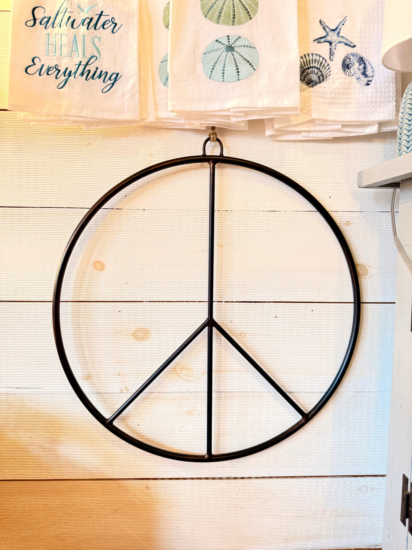 20” Metal peace sign