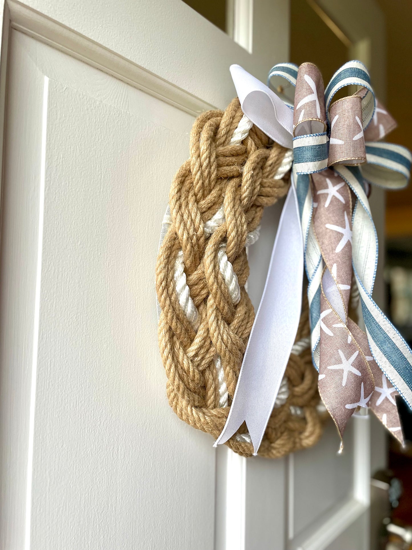 20” Double Braided Jute Wreath with/ White Boat Rope Accent