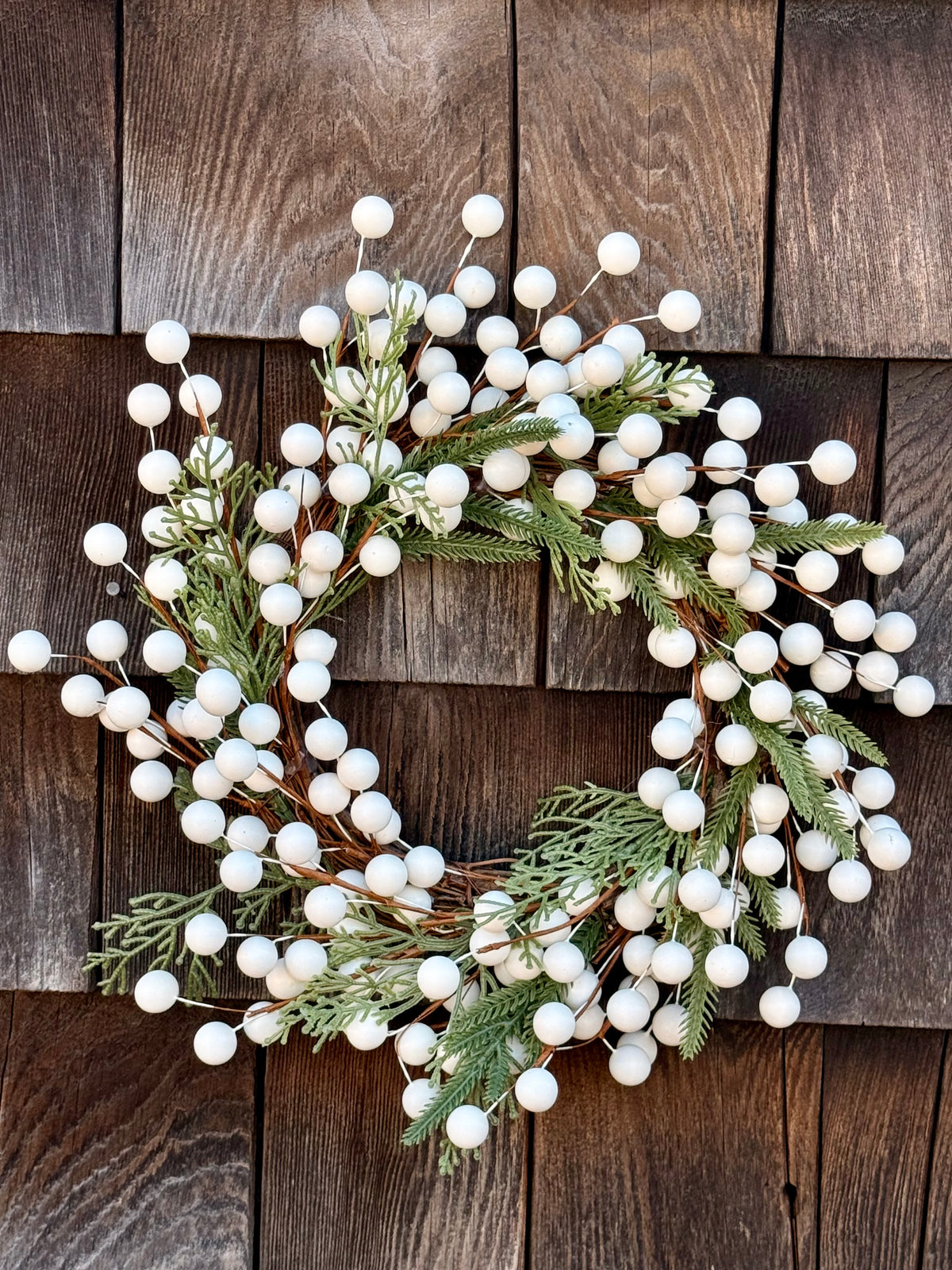 14” White Berry Wreath/Candle Ring