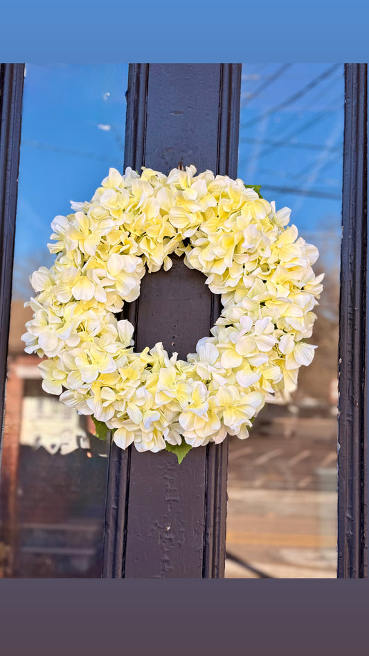 18” Butter Cream Hydrangeas
